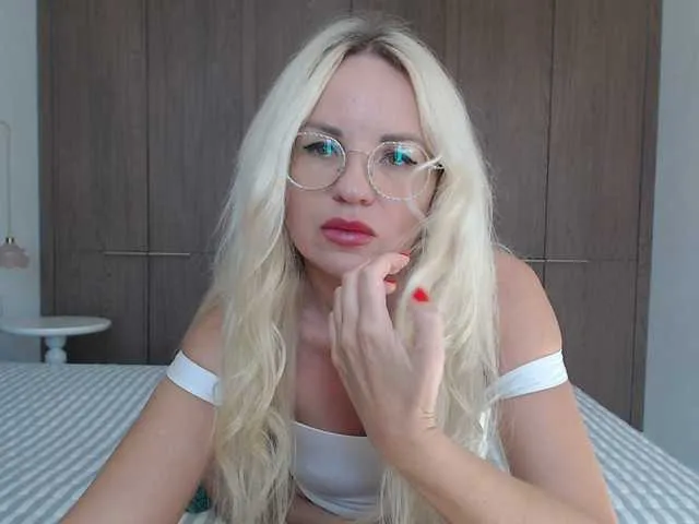 Katyushaa free chat on liveonude Image 15