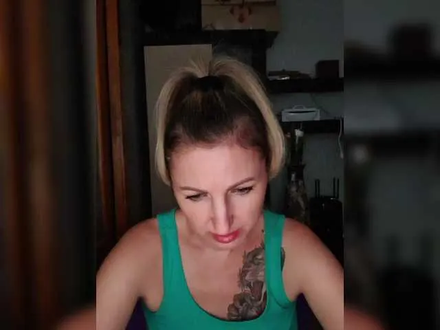 harleyysummers free chat on liveonude Image 10