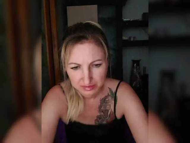 harleyysummers free chat on liveonude Image 5