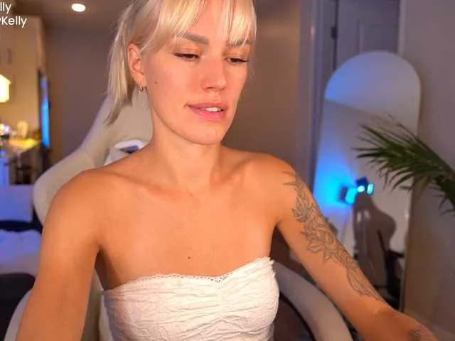 bridgetjean free chat on liveonude Image 18