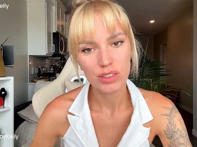 bridgetjean free chat on liveonude Image 6