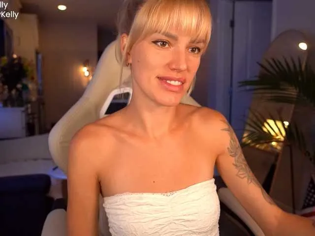 bridgetjean free chat on liveonude Image 9