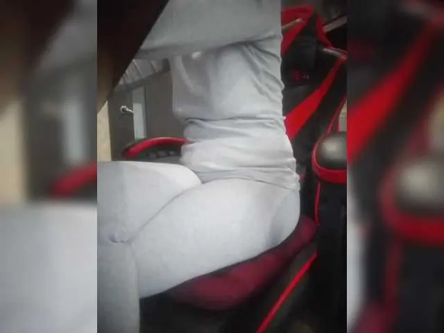 BELBIG free chat on liveonude Image 18