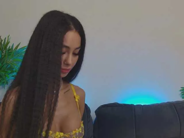 xunybany free chat on liveonude Image 4