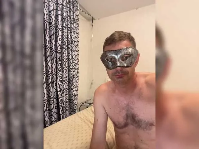 HEYBANANA free chat on liveonude Image 14