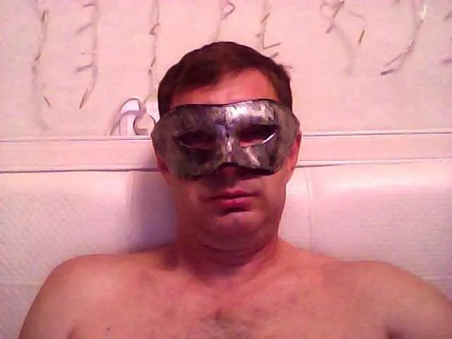 HEYBANANA free chat on liveonude Image 18