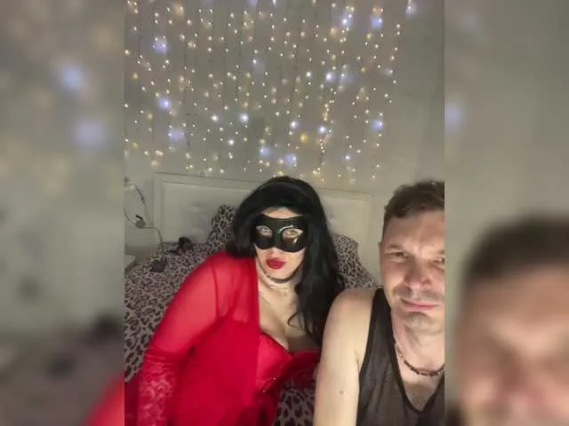 HEYBANANA free chat on liveonude Image 2