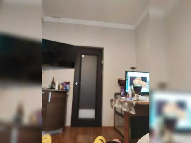 HEYBANANA free chat on liveonude Image 8