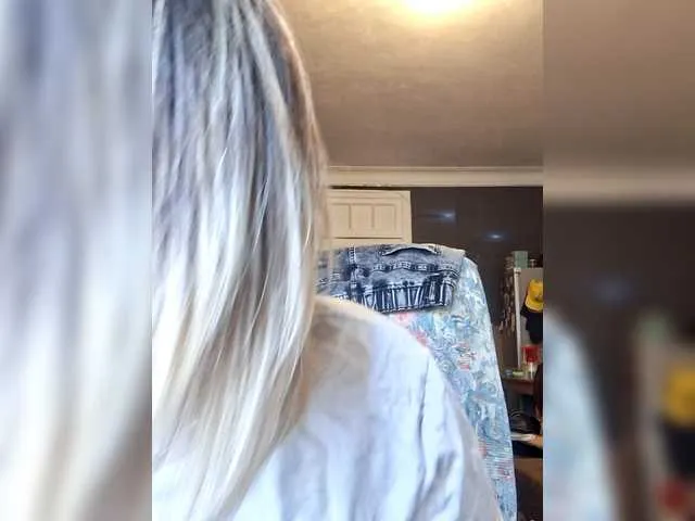 Ozalin free chat on liveonude