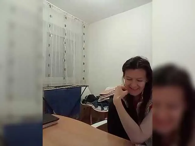 HEYBANANA free chat on liveonude Image 17