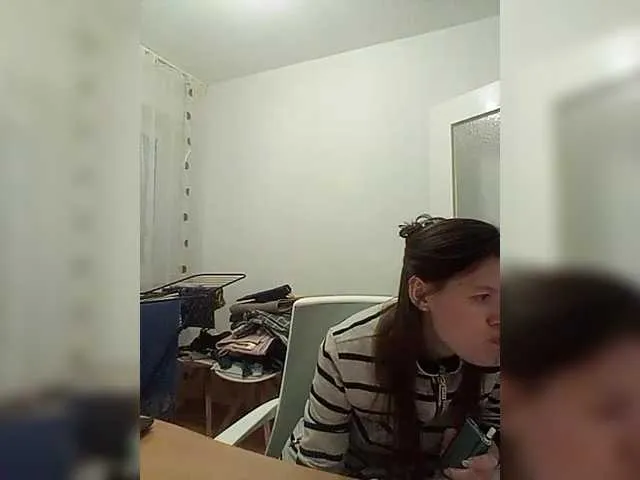 HEYBANANA free chat on liveonude Image 18