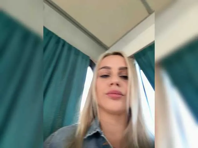 23-Mandarinka free chat on liveonude Image 6