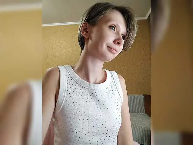 DiamondJo free chat on liveonude Image 14