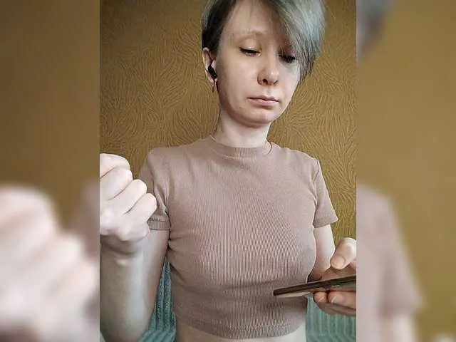 DiamondJo free chat on liveonude Image 3