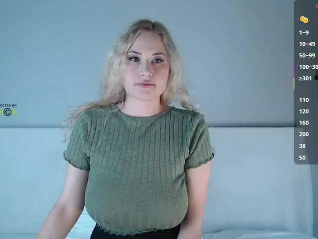 Girl-Pleasure free chat on liveonude Image 13