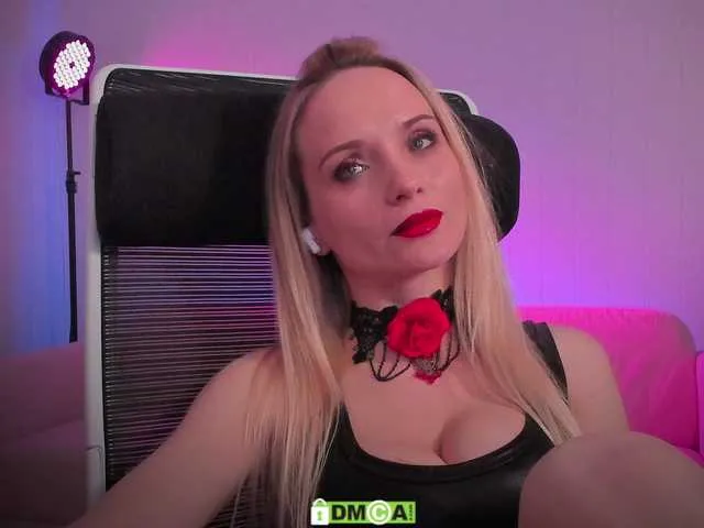 matildamoist free chat on liveonude Image 3