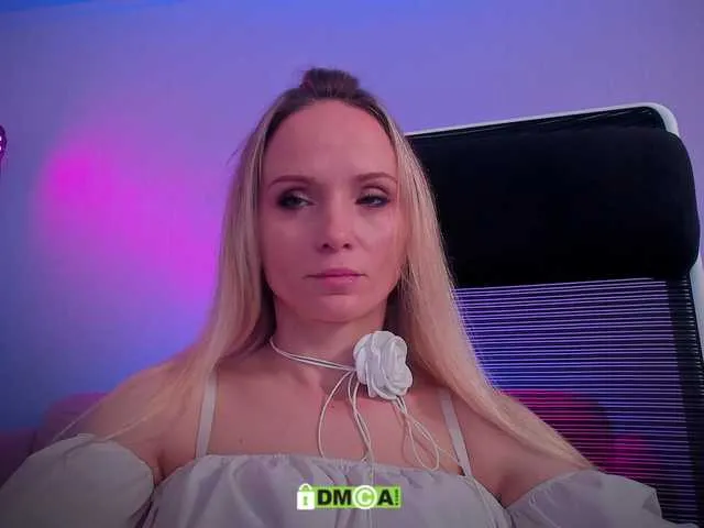 matildamoist free chat on liveonude Image 8