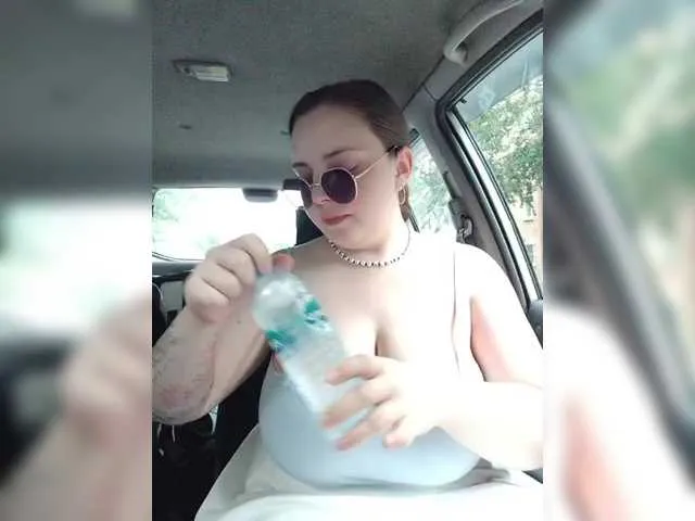 xunybany free chat on liveonude Image 15