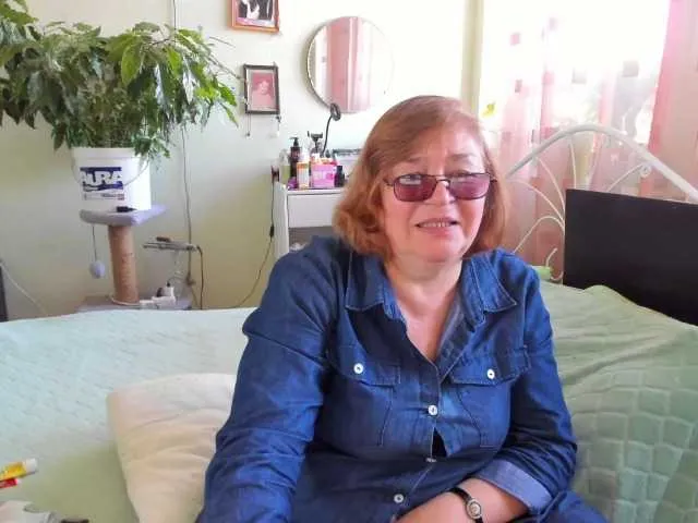 DiamondJo free chat on liveonude Image 11