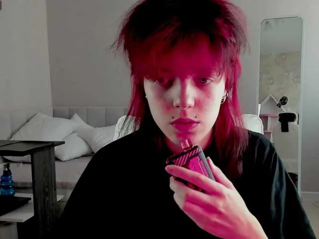 miaknox free chat on liveonude Image 11