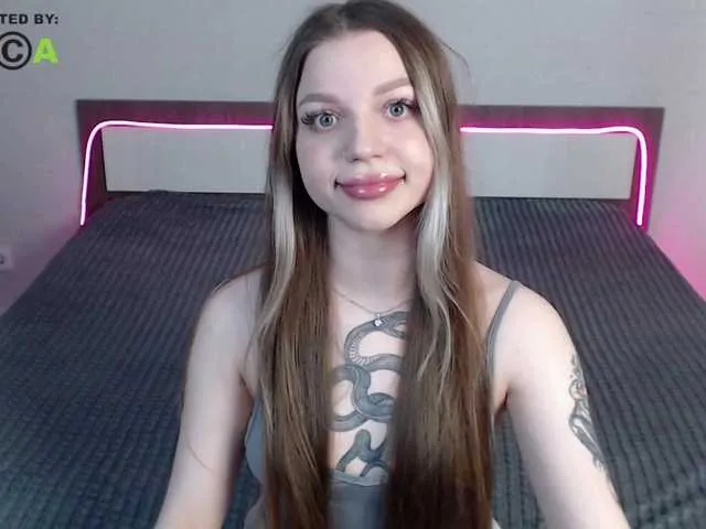 bigclit_isa free chat on liveonude Image 2