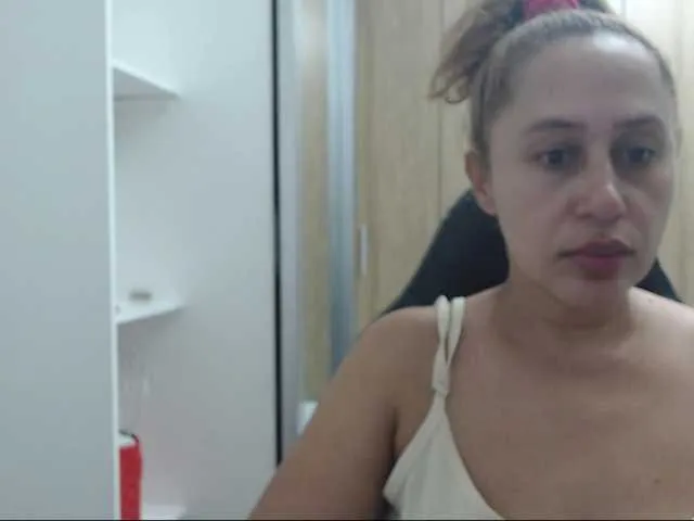 DiamondJo free chat on liveonude Image 12