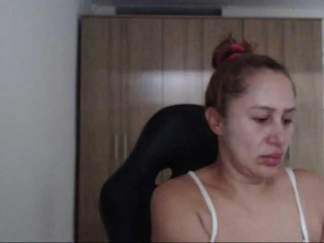 DiamondJo free chat on liveonude Image 15