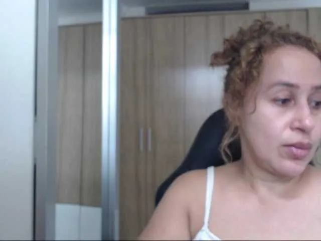 DiamondJo free chat on liveonude Image 3