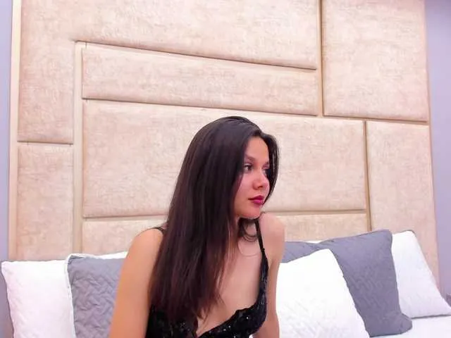 RubyScarlett free chat on liveonude