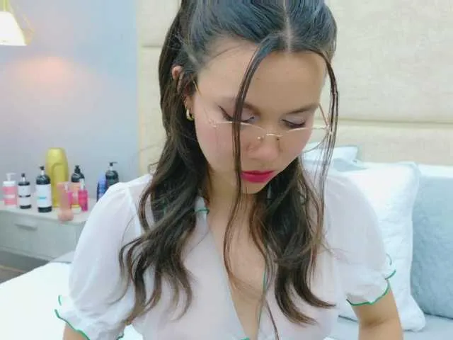 aniiieee free chat on liveonude Image 9