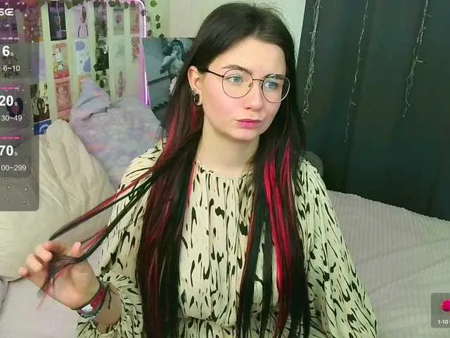 isahot_latin_doll free chat on liveonude Image 4