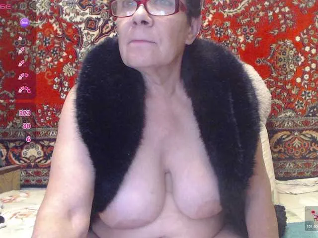 DiamondJo free chat on liveonude Image 14