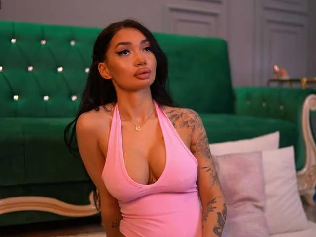 SashaFerrera free chat on liveonude