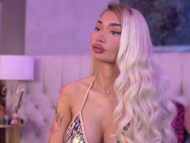 samanthaheinz free chat on liveonude Image 15