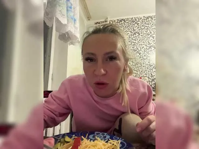 xunybany free chat on liveonude Image 18