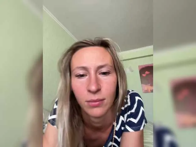 xunybany free chat on liveonude Image 4