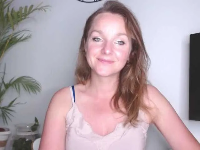 Milana555550 free chat on liveonude Image 11