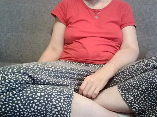 DiamondJo free chat on liveonude Image 6