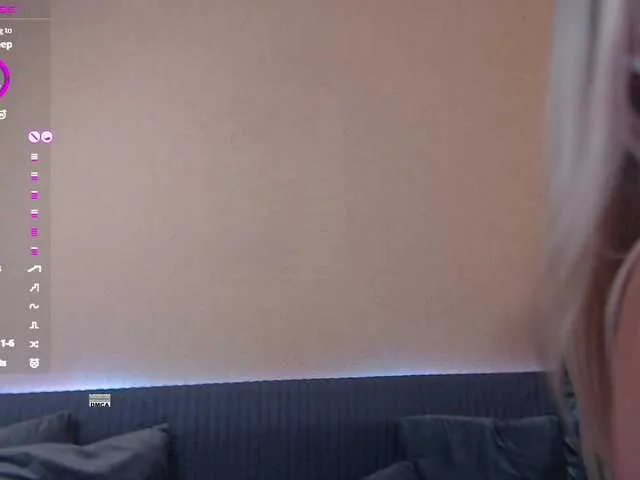 april_ebony18_ free chat on liveonude Image 10