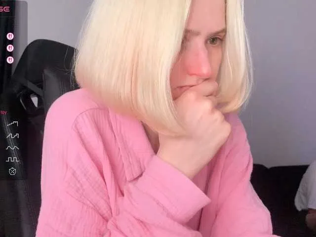 onlygia free chat on liveonude Image 17