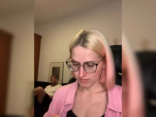 onlygia free chat on liveonude Image 7