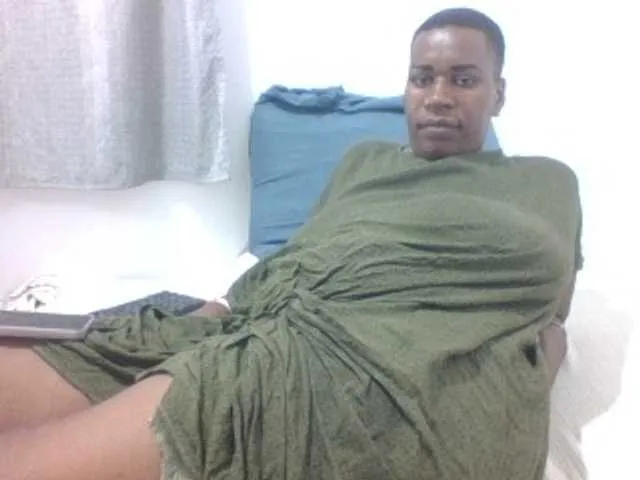 miaknox free chat on liveonude Image 4