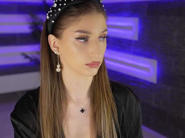 xunybany free chat on liveonude Image 3