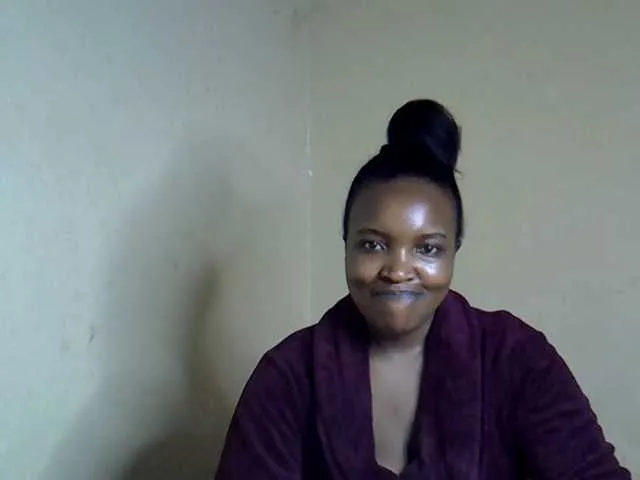 DiamondJo free chat on liveonude Image 16