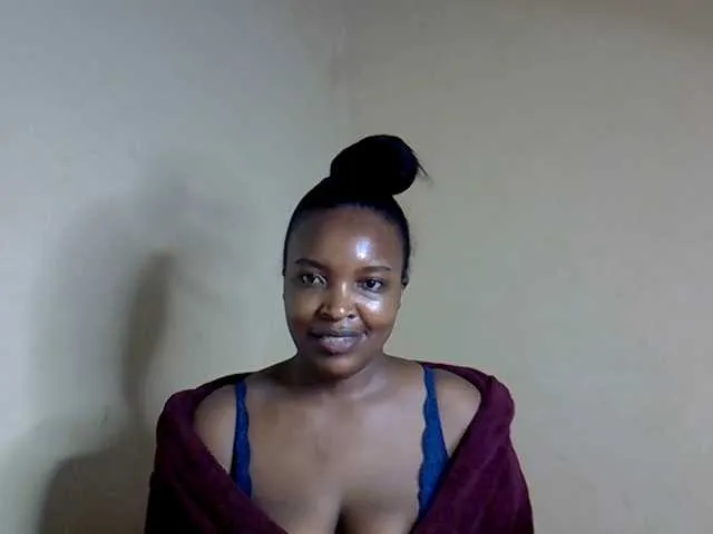 DiamondJo free chat on liveonude Image 18