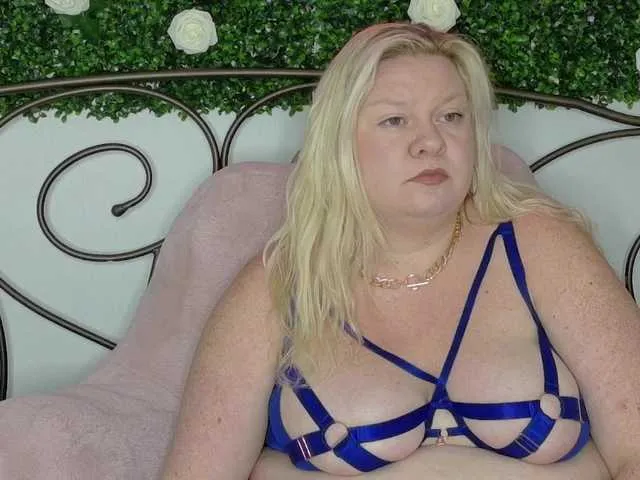 DiamondJo free chat on liveonude Image 6