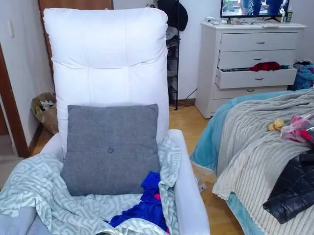 DiamondJo free chat on liveonude Image 4