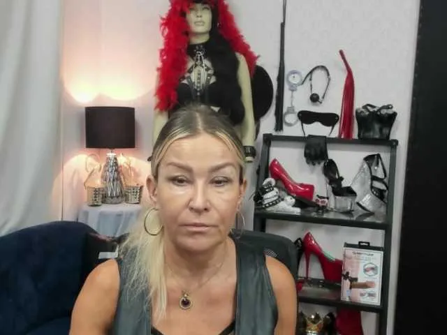 dafni_mon free chat on liveonude Image 14