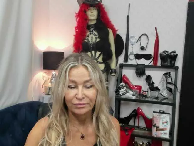 dafni_mon free chat on liveonude Image 17