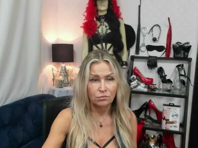 dafni_mon free chat on liveonude Image 19